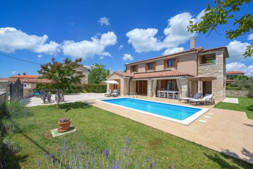 Villa Neo — 4-Star Luxury Hotel in Tinjan, Croatia