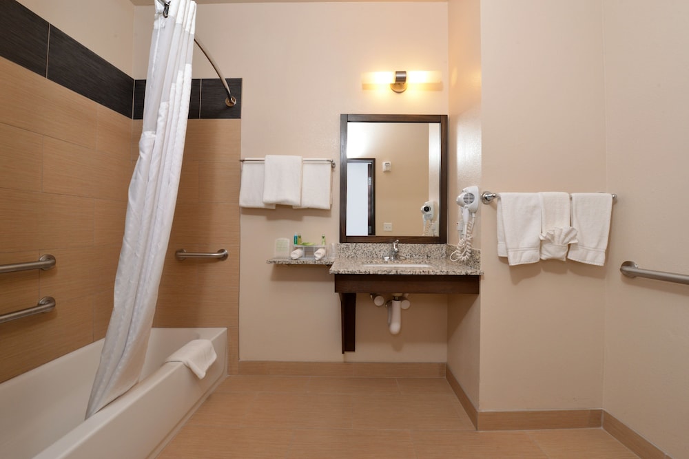 Holiday Inn Express & Suites Globe by IHG - photo 14
