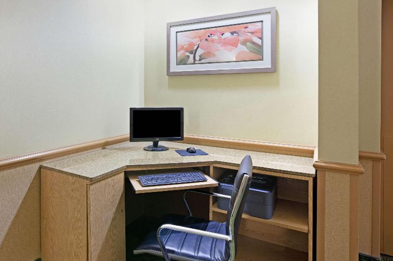La Quinta Inn & Suites Houston Galleria Area - photo 30