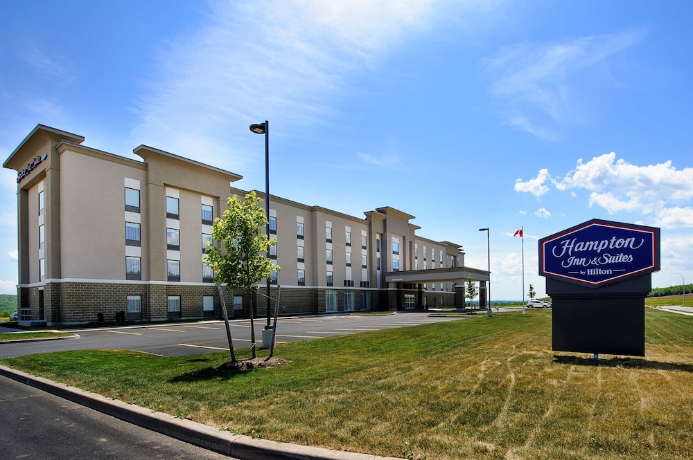 Hampton Inn & Suites by Hilton Truro — hotel in Truro