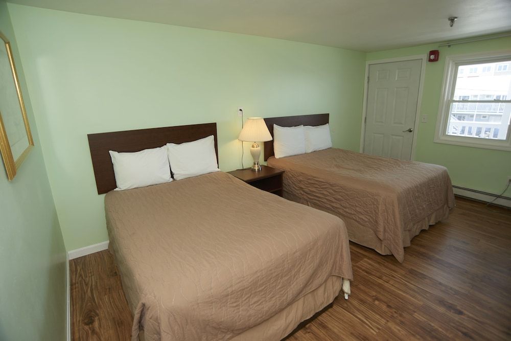 Marguerite Motel - photo 16