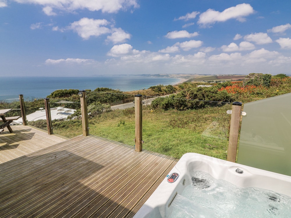 Sunset Sea View Chalet — Torpoint — photo 2