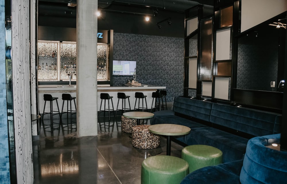 Aloft Omaha West - photo 9