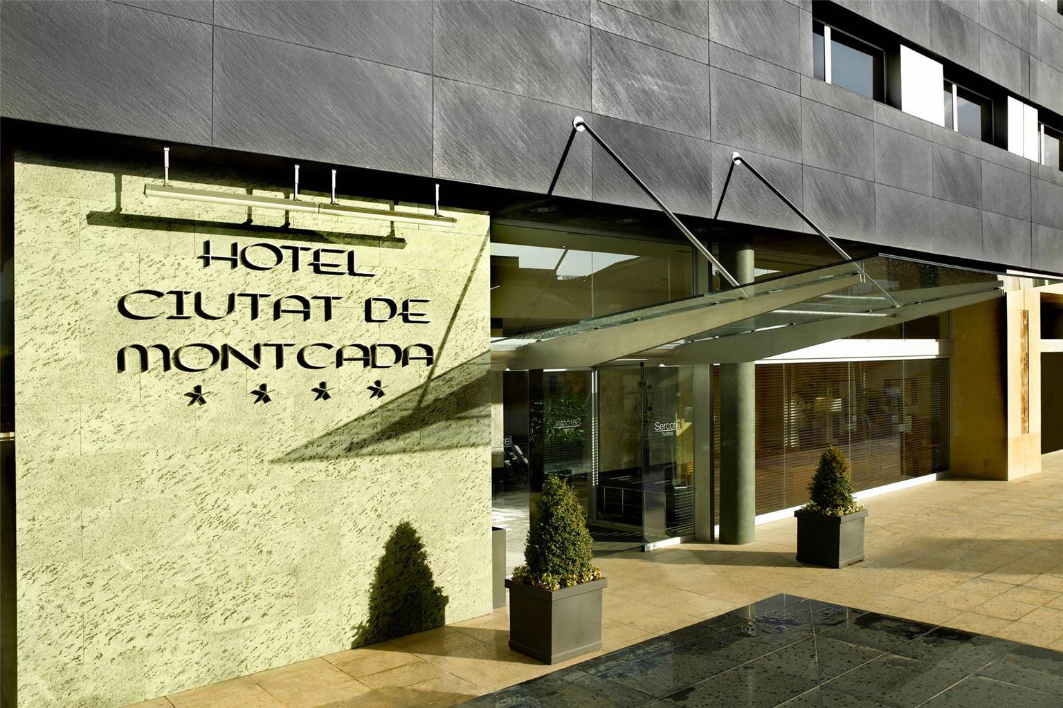 Hotel Sercotel Ciutat de Montcada — 4-Star Luxury Hotel in Montcada I Reixac, Spain