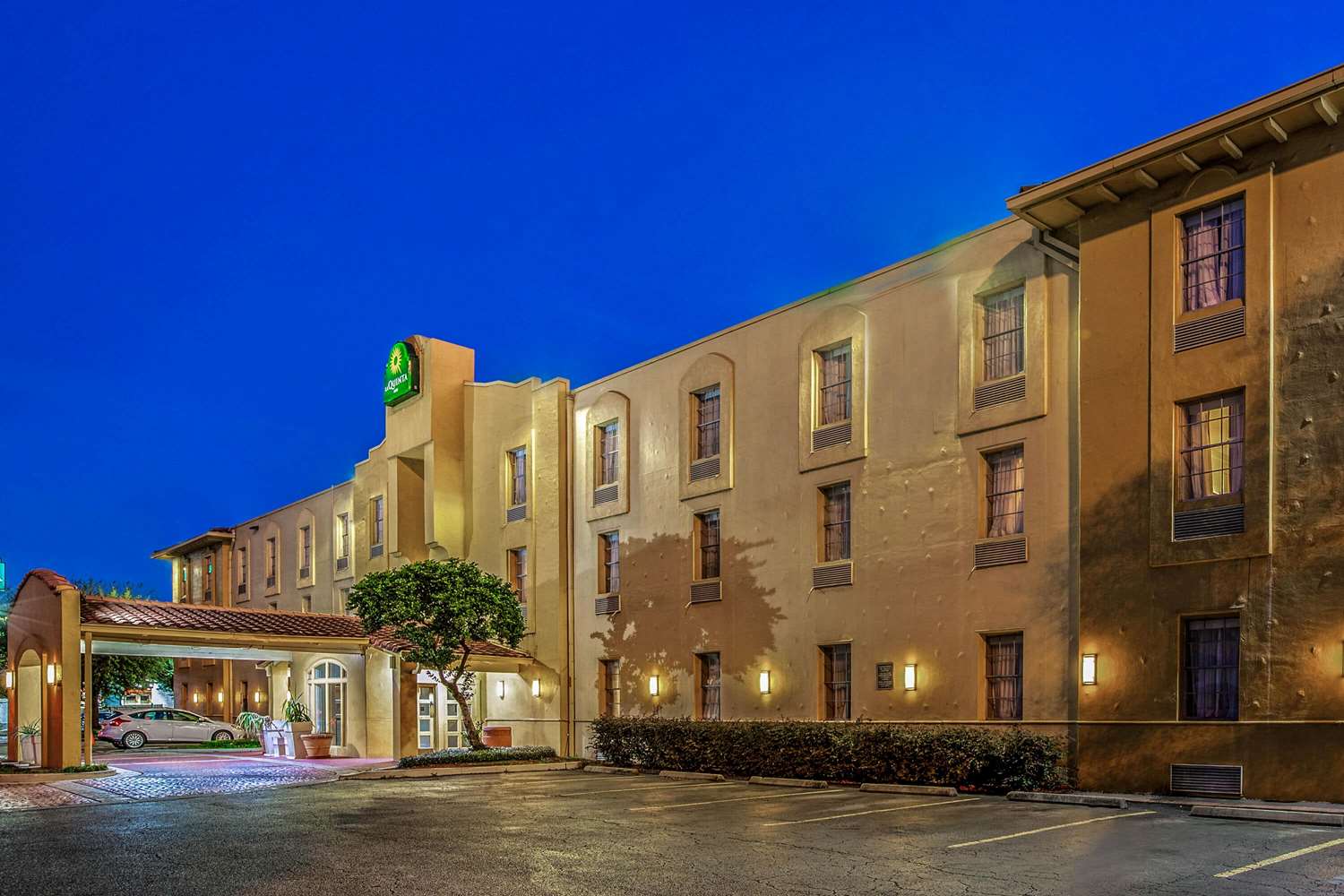 La Quinta Inn by Houston Greenway Plaza Medical Area - photo 21