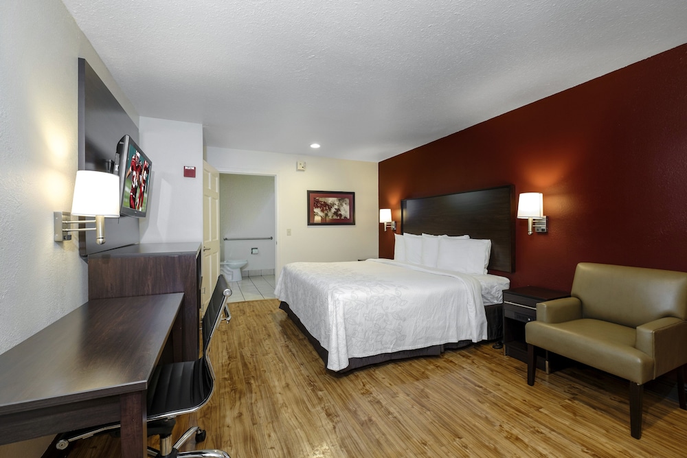 Red Roof Inn Plus Hammond - photo 17