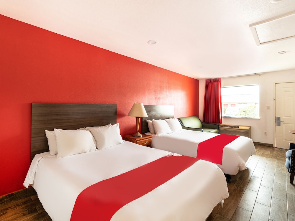 OYO Hotel San Antonio near AT&T Center - photo 9