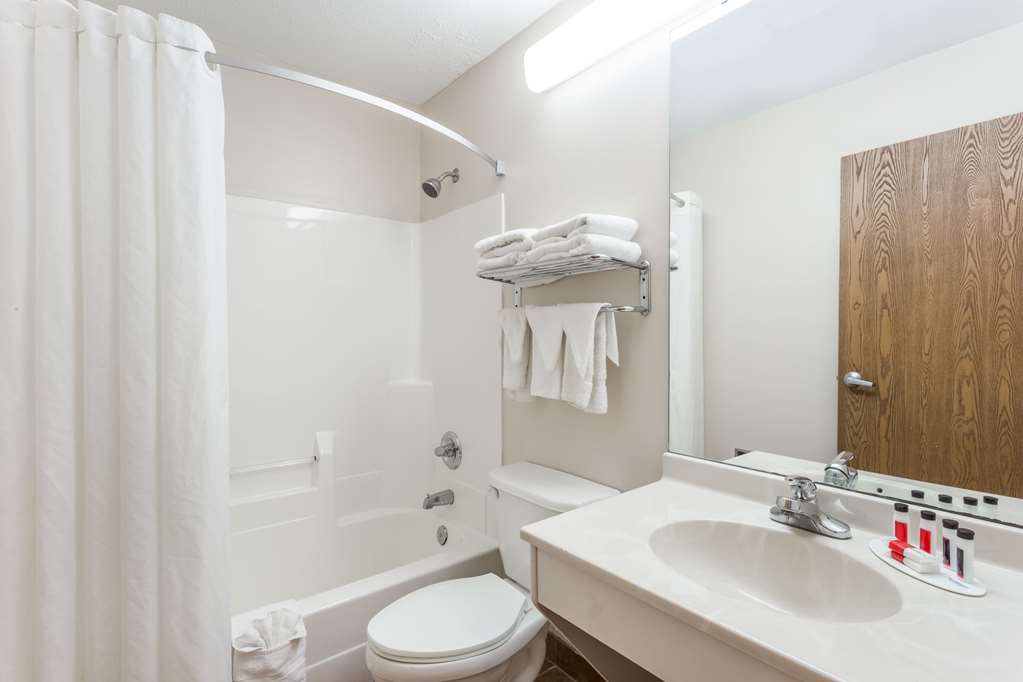 Baymont by Wyndham Anderson - photo 15