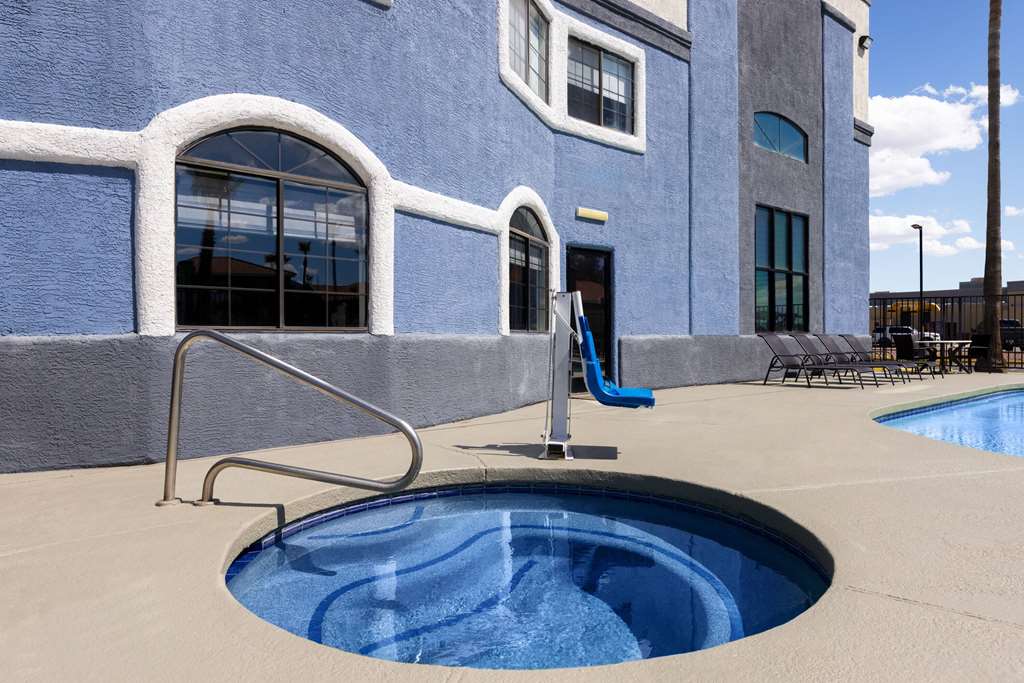 Days Inn & Suites by Wyndham Tucson Marana - photo 13