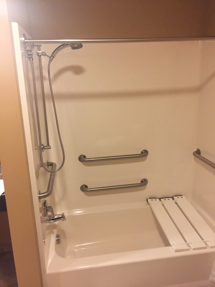 Cobblestone Inn & Suites Newton - photo 22