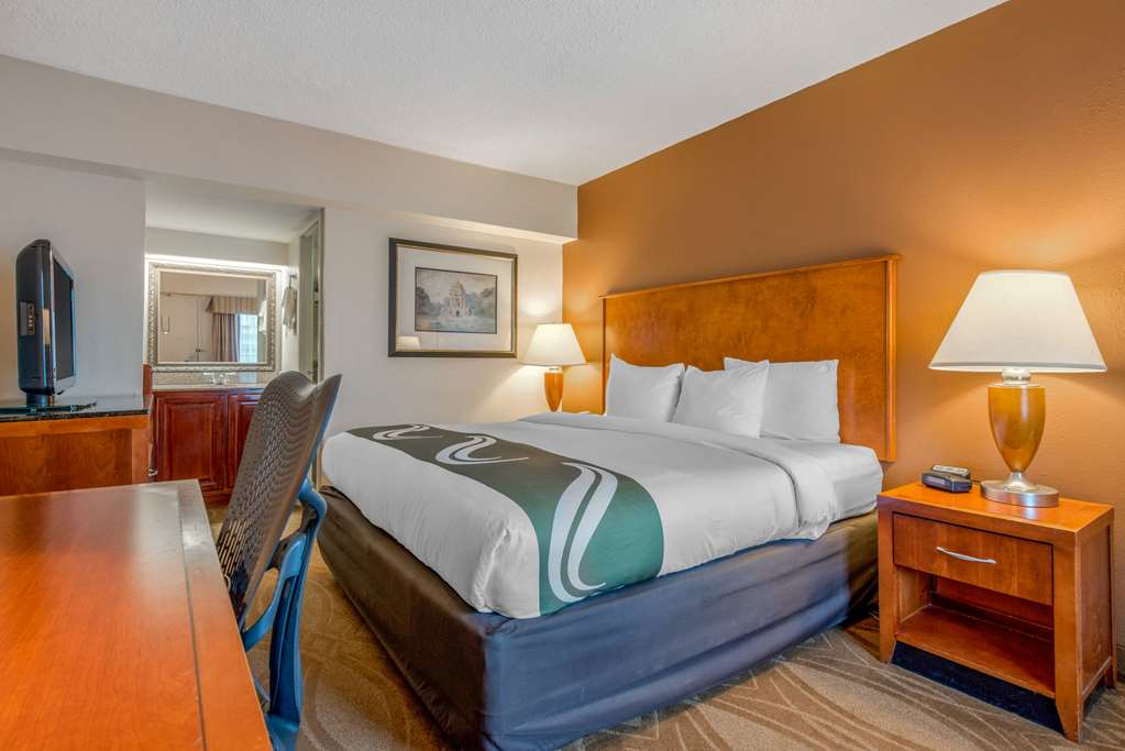 Quality Inn Savannah Historic District - photo 15