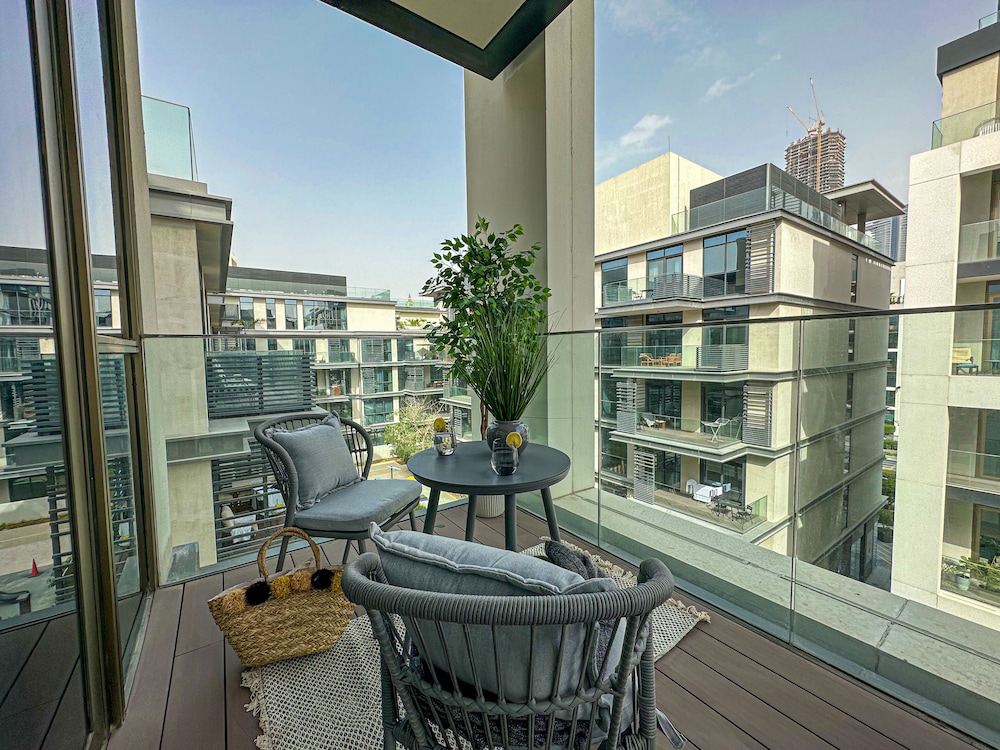 HiGuests City Walk B10 — 4-Star Luxury Hotel in Dubai, United Arab Emirates