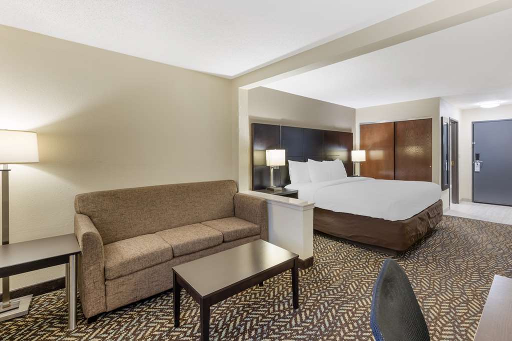 Best Western St. Louis Inn - photo 4