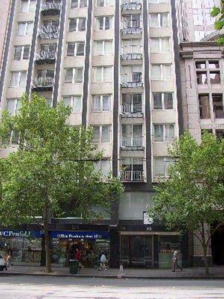Plum Collins Street Serviced Apartments — 4-Star Luxury Hotel in Melbourne, Australia
