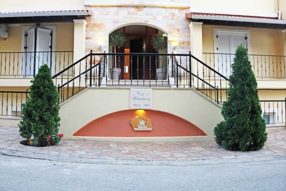 Villa Konstantina — 4-Star Luxury Hotel in Corfu, Greece