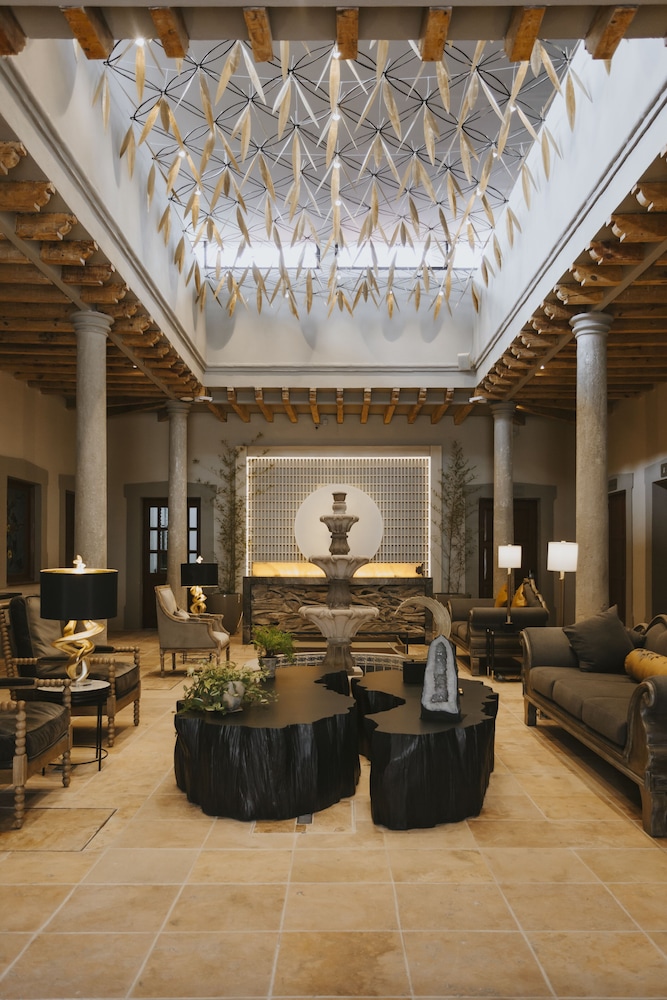 Dos Patios Querétaro Curamoria Collection