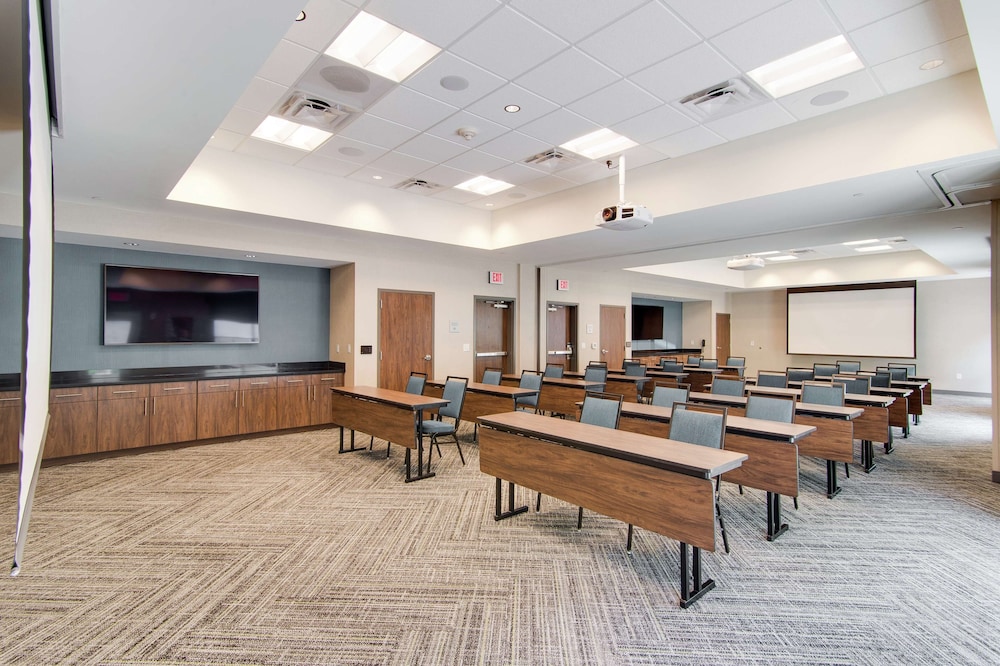 Hampton Inn & Suites Nashville North Skyline - photo 46