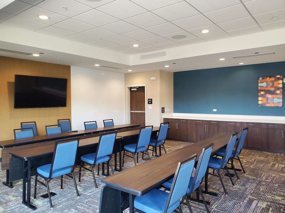 Hampton Inn by Hilton Redmond Bend Airport - photo 30