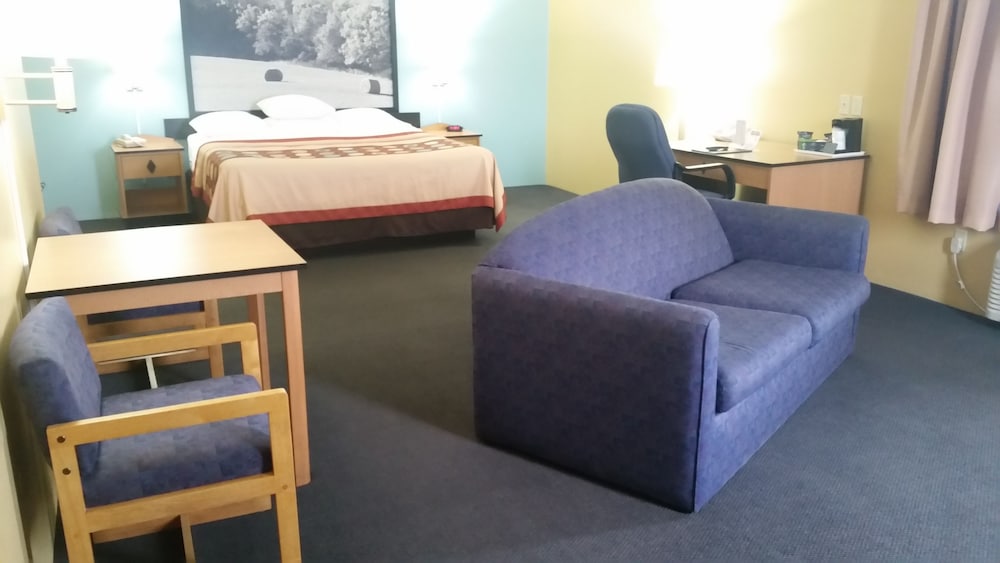 Super 8 by Wyndham Clarinda - photo 3