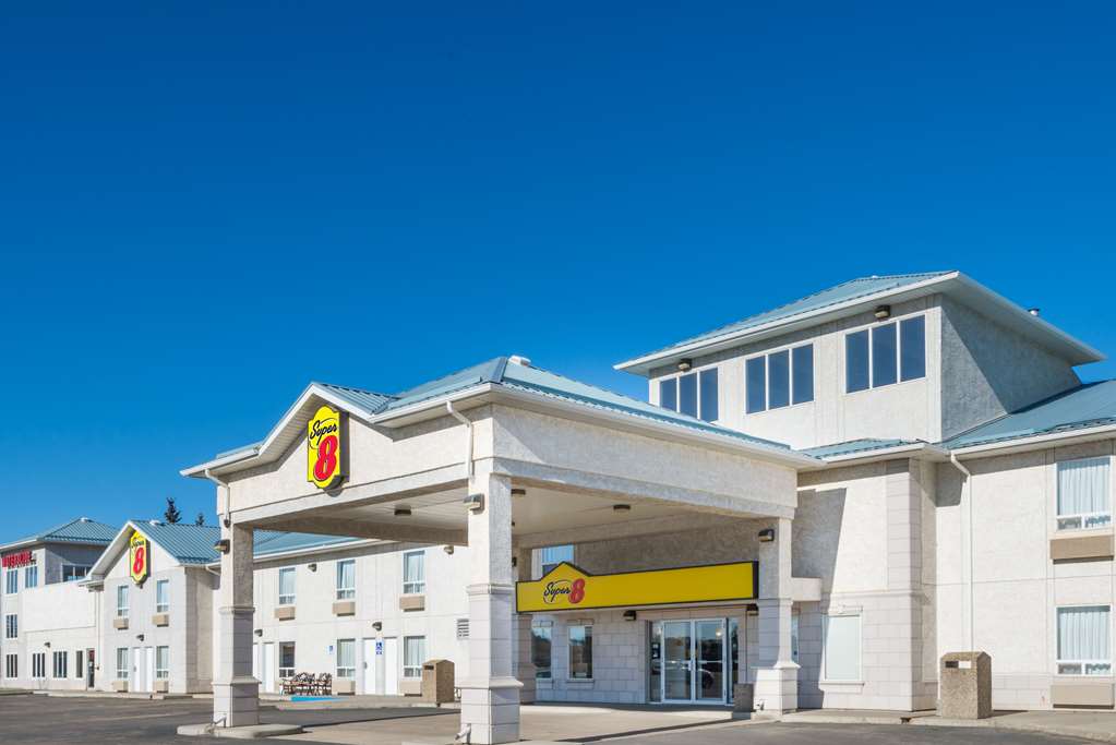 Super 8 by Wyndham Vermilion AB — hotel in Vermilion