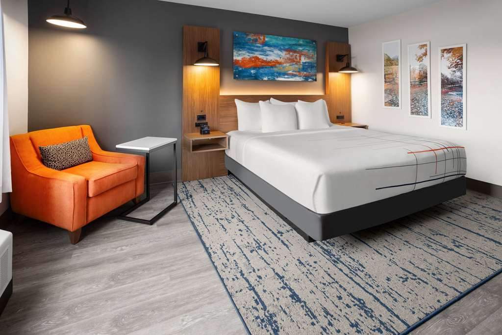 La Quinta Inn & Suites By Wyndham Williston Burlington - photo 8