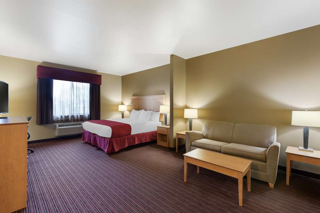 Best Western Golden Prairie Inn & Suites - photo 4