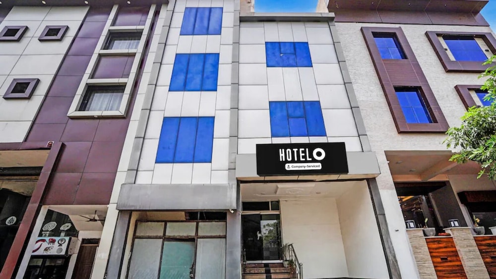 Hotel R K Palace Agra
