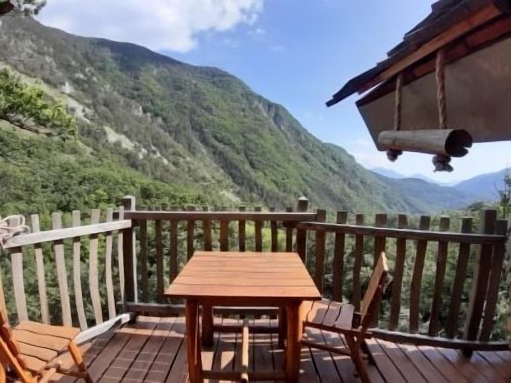 Les Ecrins de Belvedere — hotel in Roquebilliere