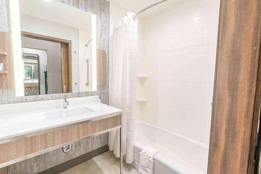 Hilton Garden Inn Wichita Downtown - photo 25