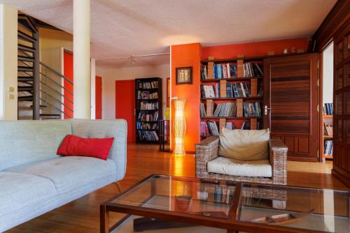 Le Cocon séjours d'affaires et familiaux — 4-Star Luxury Hotel in Cayenne, French Guiana