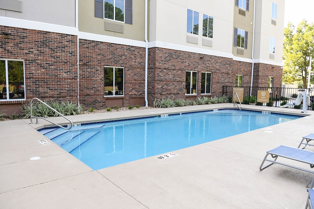 Candlewood Suites Valdosta Mall by IHG - photo 18