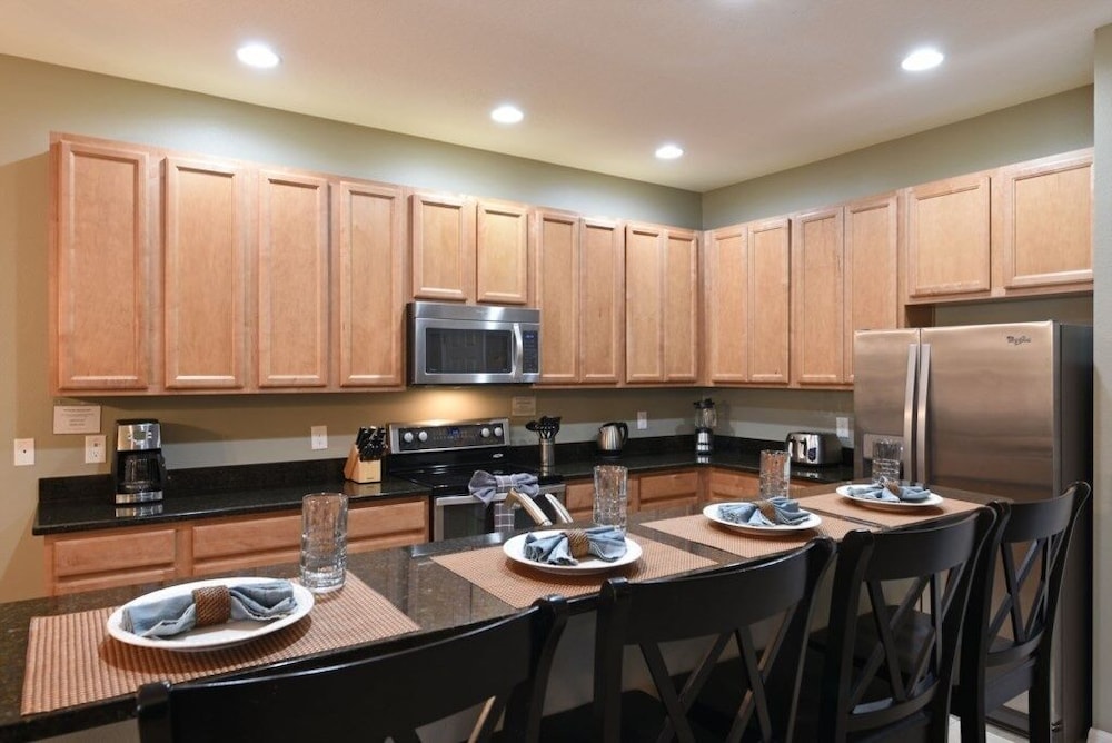 Wonderful 7 bed Solterra Resort W Pool & Spa 7 Bedroom Home by RedAwning Davenport - photo 11