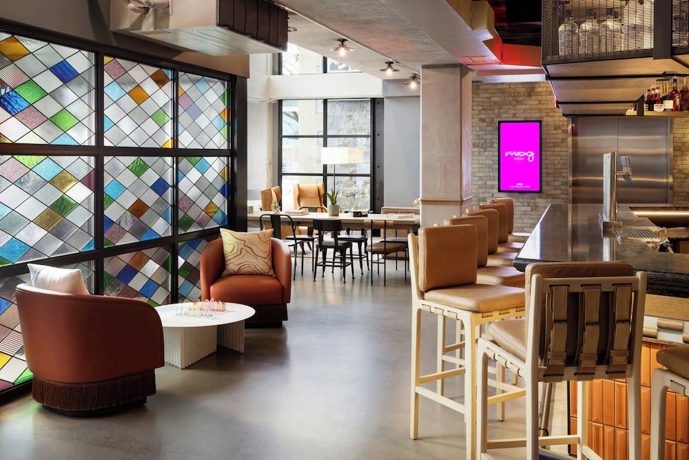 Moxy Asheville Downtown - photo 6