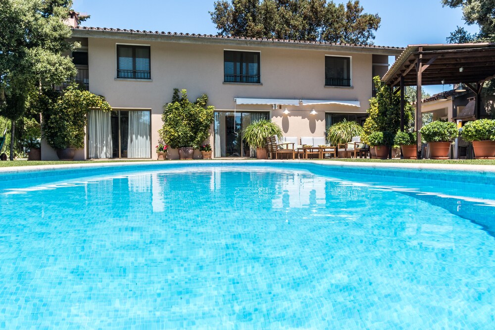 Villa Can LLamas — 4-Star Luxury Hotel in Pollenca, Spain