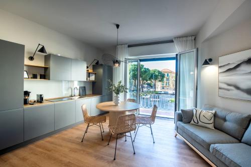 223 Ma & Ma Luxury Apartment 1 grande 500metri da mare e spiaggia vicino alla Baia del Silenzio PARCHEGGIO GRATIS PRIVATO INCLUSO — 4-Star Luxury Hotel in Sestri Levante, Italy