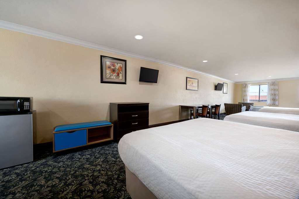 Days Inn by Wyndham Fresno South - photo 27