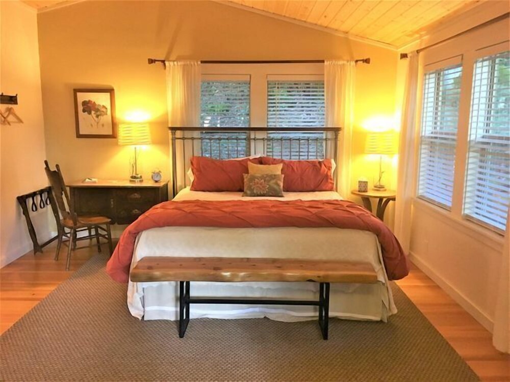 China Creek Cottages - photo 9