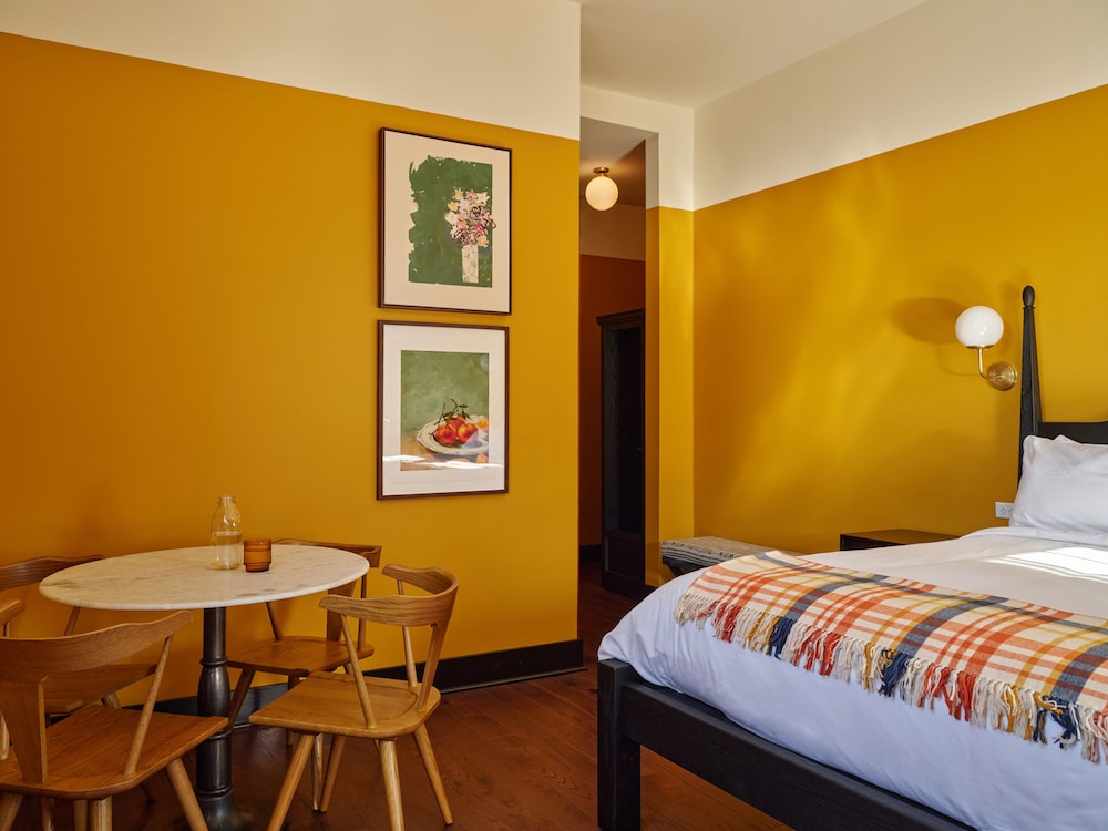 The Abner Hotel - photo 6