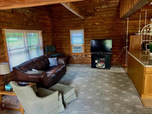 Garden Grove Retreat & Lodging near Pictured Rocks Fayette Trails - photo 10
