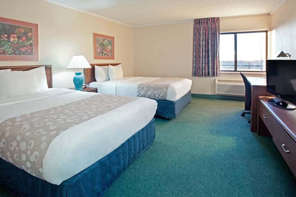 Norwood Inn & Suites by BlissPoint Post Rd Indianapolis - photo 6