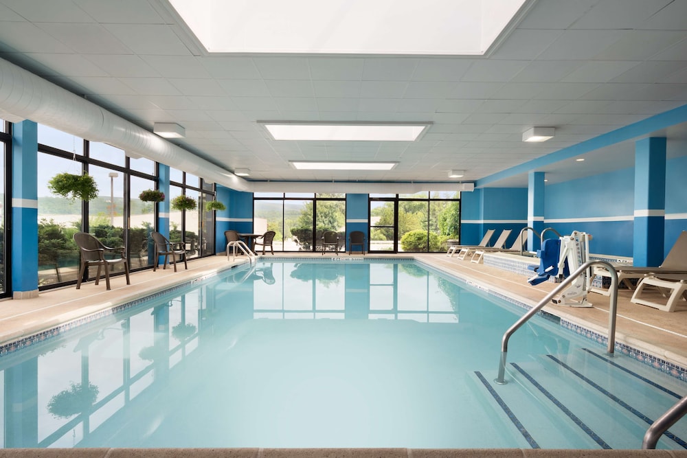 Hampton Inn Lehighton Jim Thorpe - photo 18