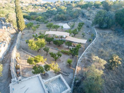 Perivoli A Traditional Eco Accommodation in a Private Cultivated Garden in Mandraki, Greece