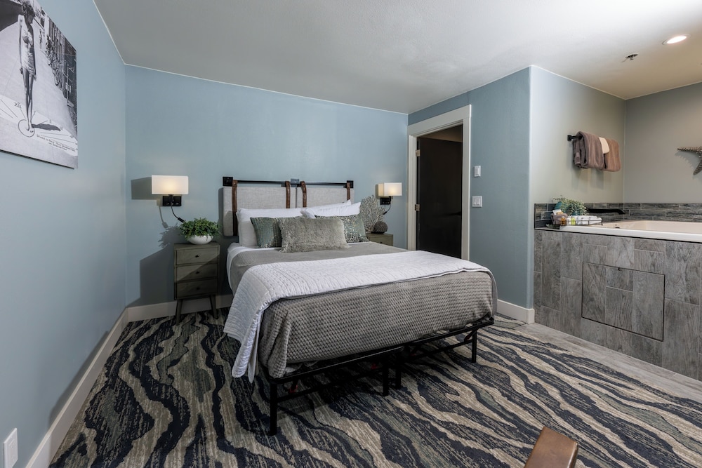 Seaside Oceanfront Inn - photo 41