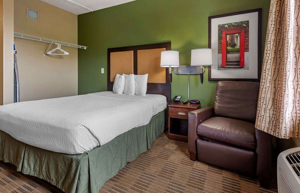 Extended Stay America Suites Edison Raritan Center - photo 9