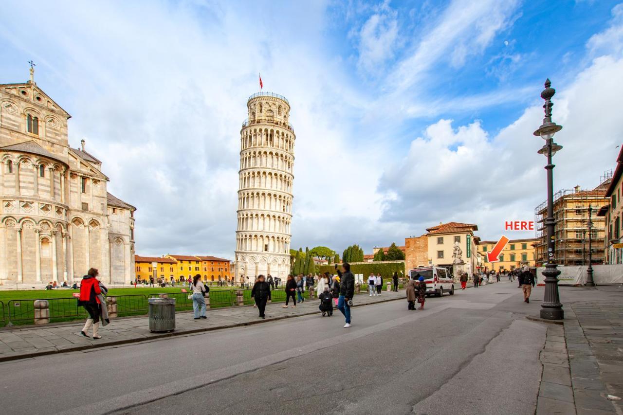 Luxury House at the Tower in Pisa, Italy