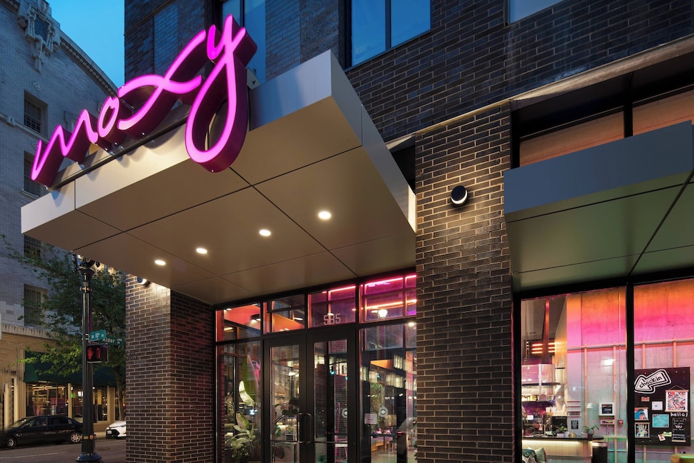 Moxy Portland Downtown - photo 43