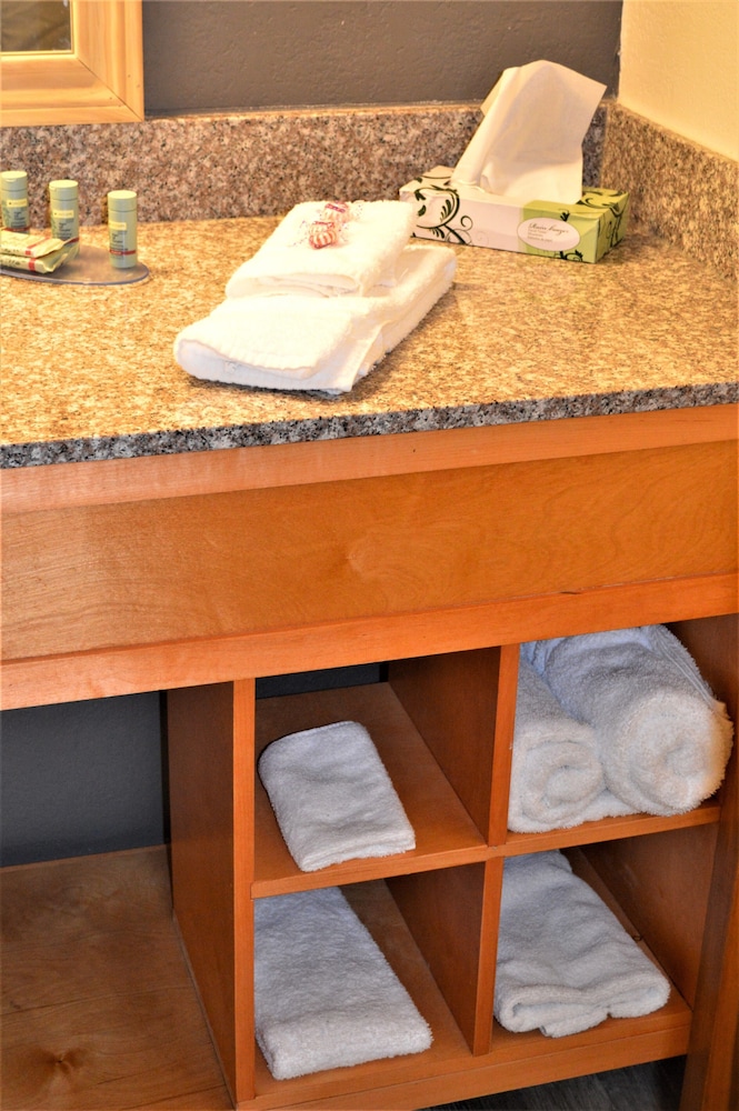 Lake View Inn - photo 14