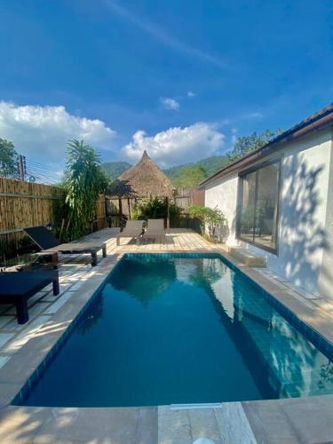 Bamboo Villa — 4-Star Luxury Hotel in Koh Tao, Thailand