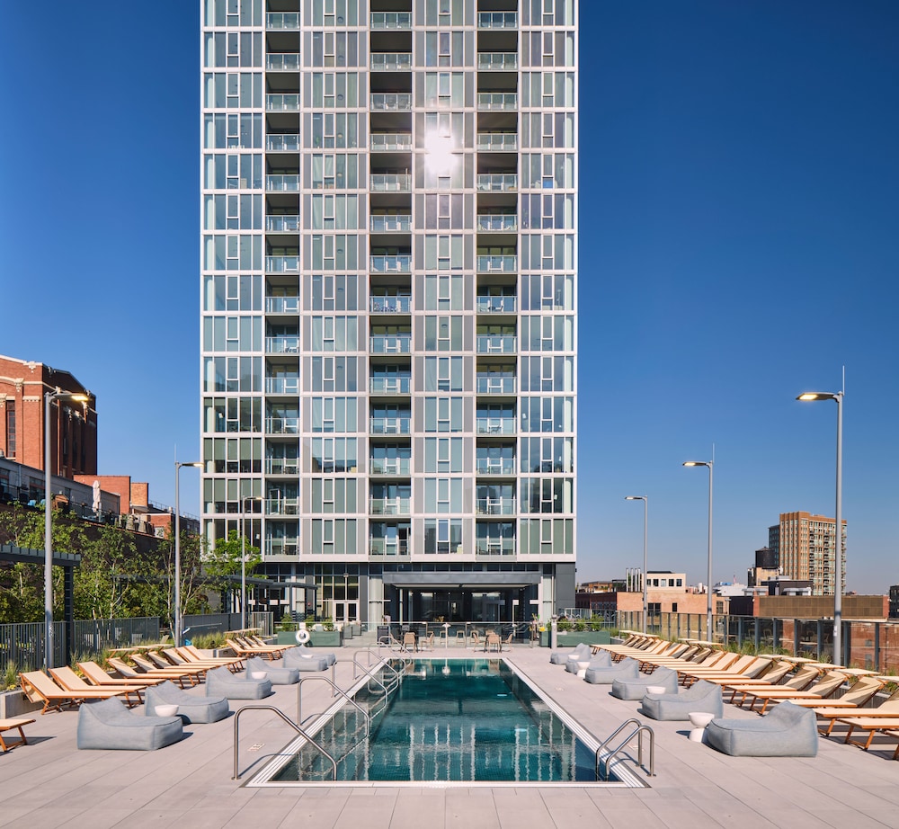 Level Chicago River North - photo 54