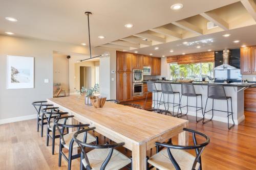Parasol Hilltop Ocean View Escape W Spa Pool Table — La Jolla
